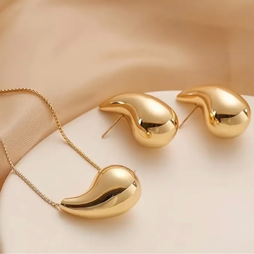 Gotita earrings